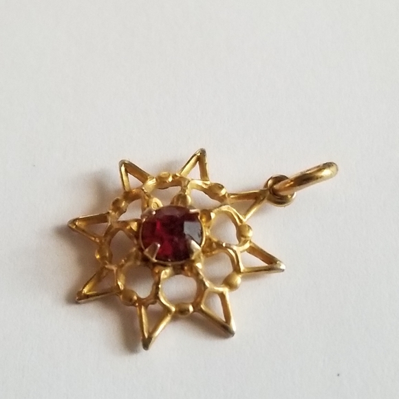 Vintage star pendant snowflake red rhinestone gold tone north star charm - Picture 7 of 9